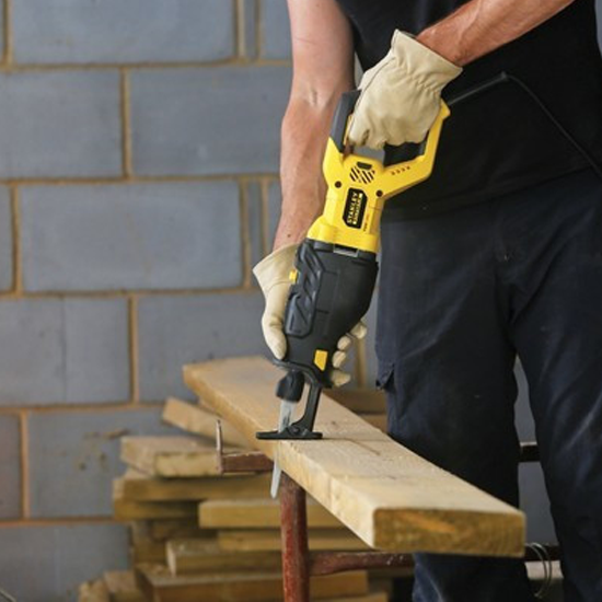 Σεγάτσα STANLEY FME365K 1050W